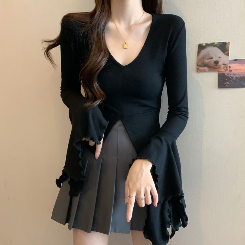 Plain Slit V-Neck Bell Long-Sleeved Top