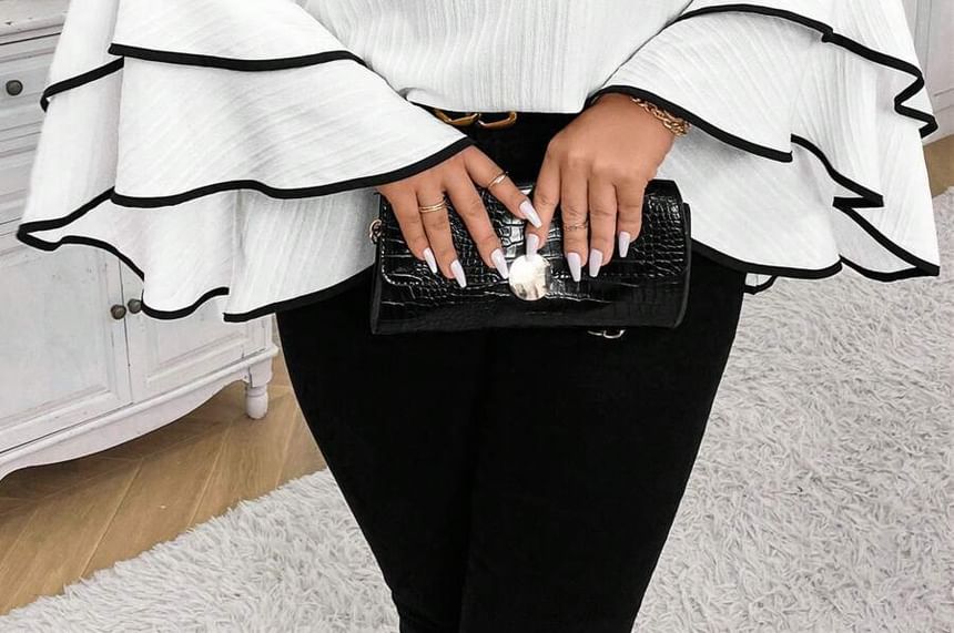 Contrast Trim Bell-Sleeved Crewneck Blouse