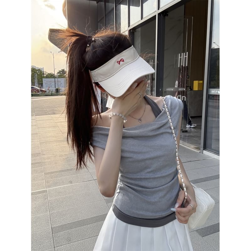 Color-Block Cowl-Neck Short-Sleeved Slim-Fit Tee