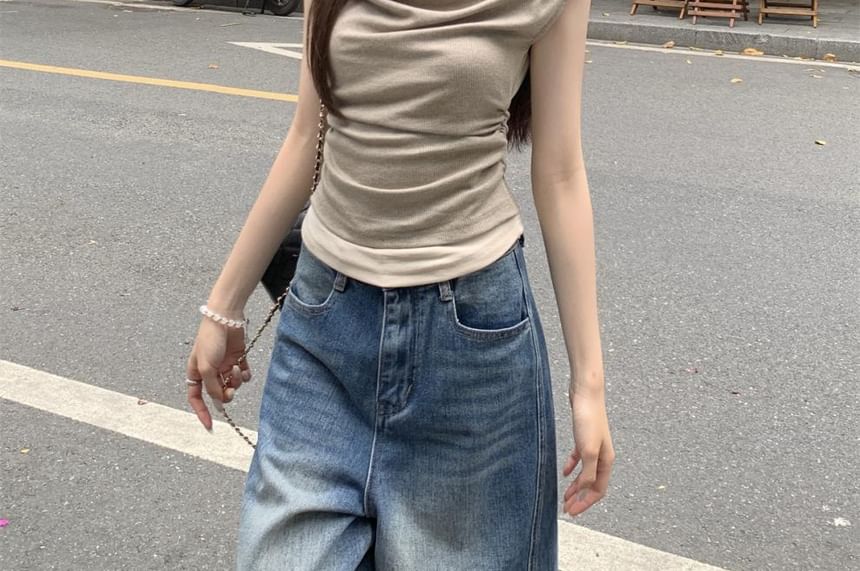 Color-Block Cowl-Neck Short-Sleeved Slim-Fit Tee
