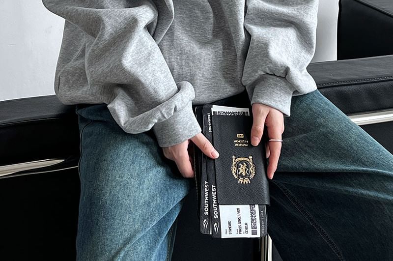 Plain Boat-Neck Sweatshirt