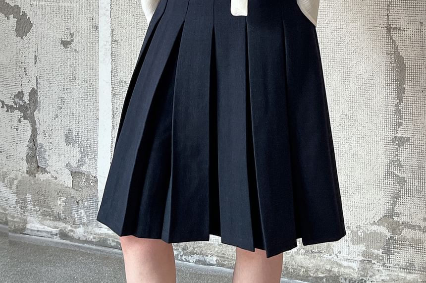 Tie-Neck Long-Sleeved Plain Blouse