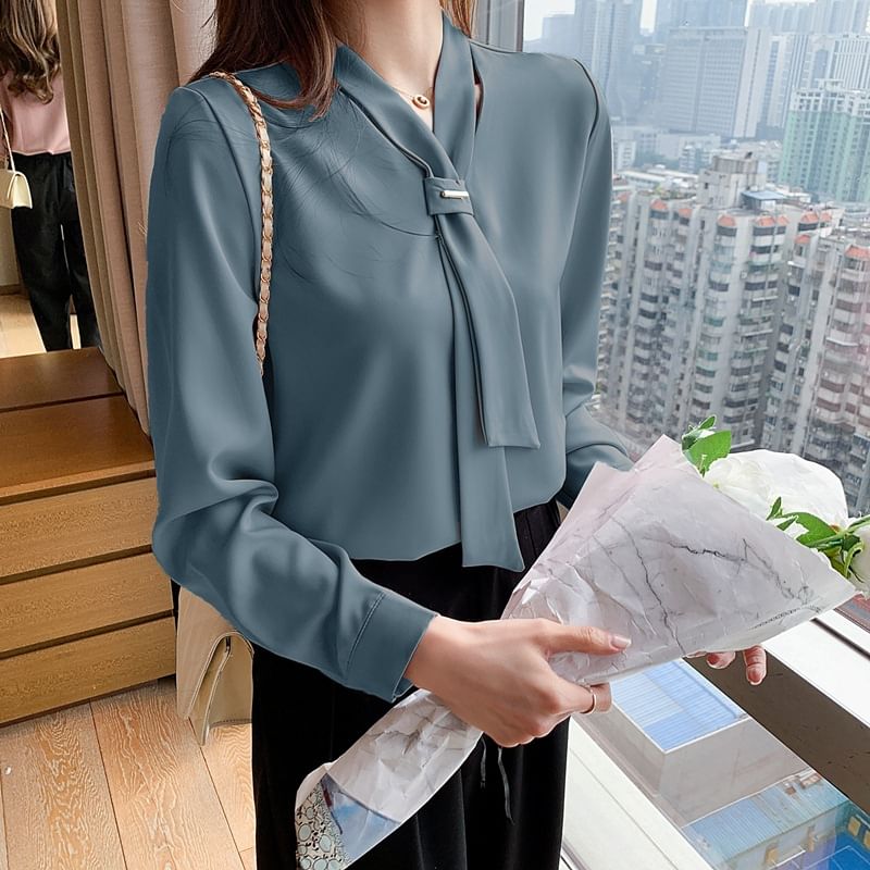 Plain Tie-Neck Sleeved Blouse