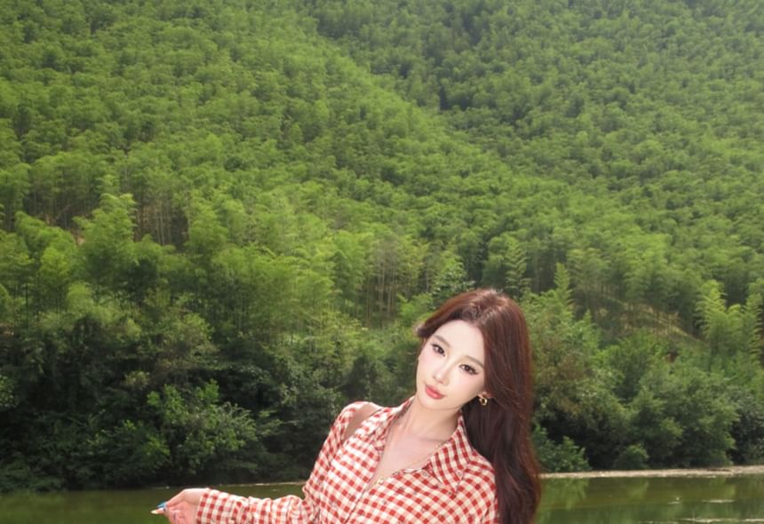 Gingham Long-Sleeved Cropped Shirt