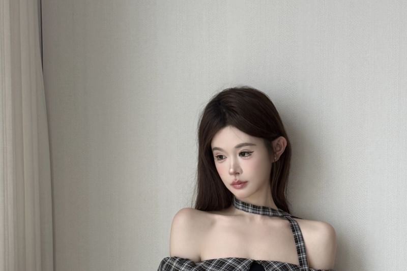 Off-Shoulder Plaid-Panel Long-Sleeved Cropped Top