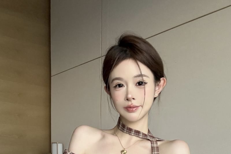 Off-Shoulder Plaid-Panel Long-Sleeved Cropped Top