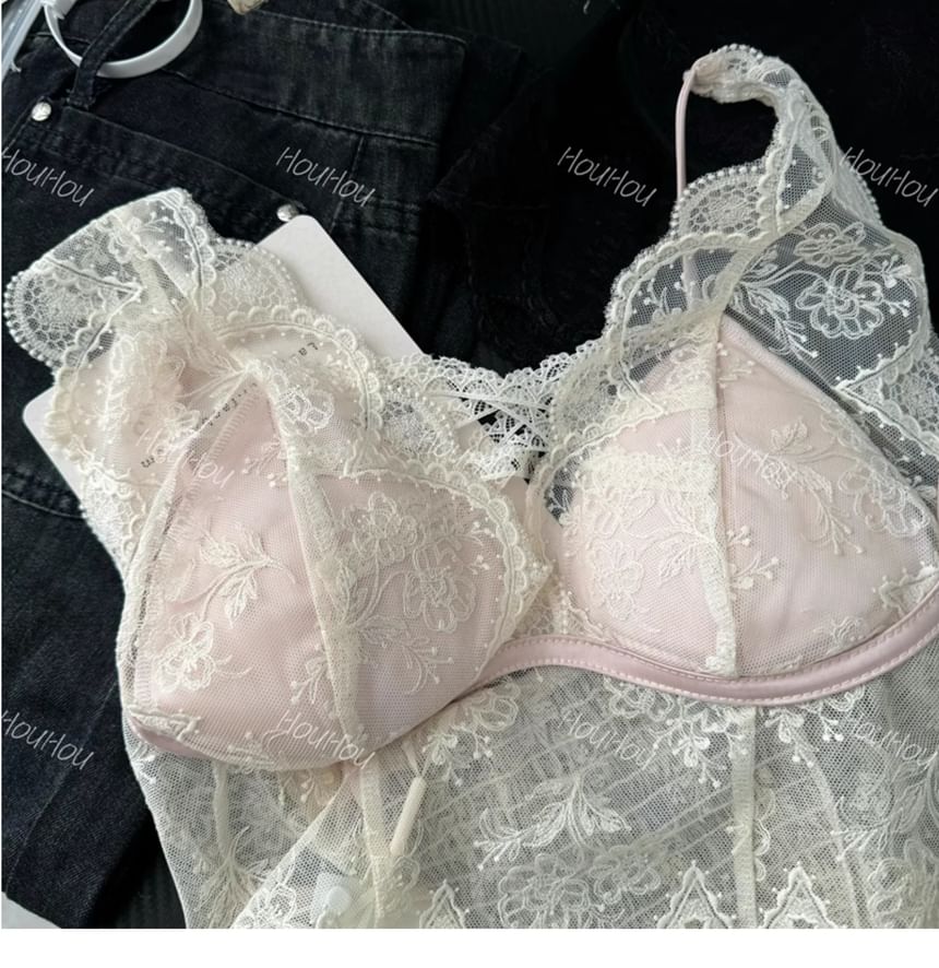 Lace Padded Crop Tank Top