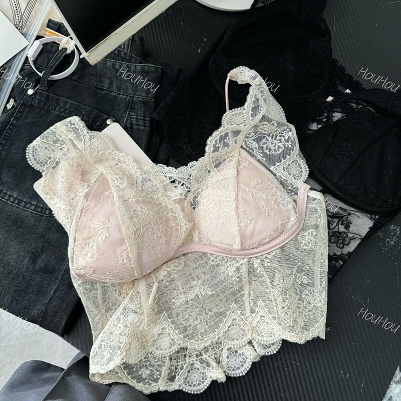 Lace Padded Cropped Tank Top