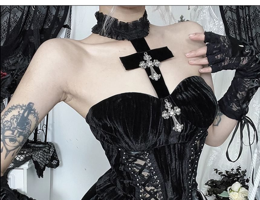 Halter Neck Lace Bustier & High Waist Maxi A-Line Skirt