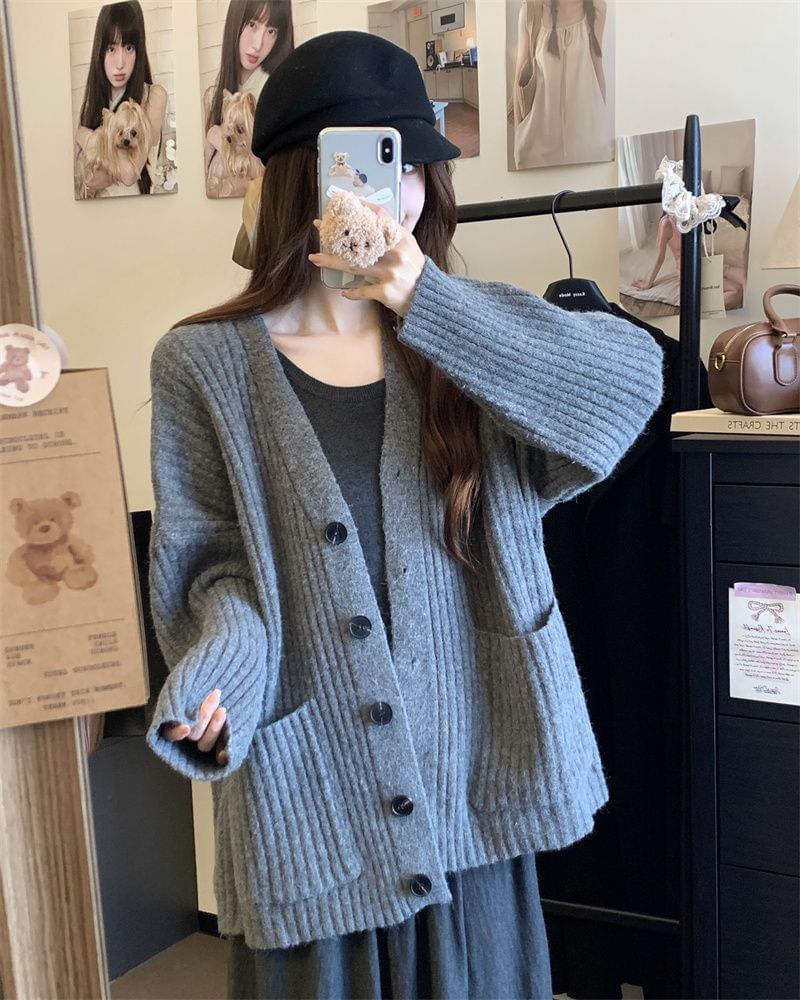 Ribbed Knit V-Neck Cardigan