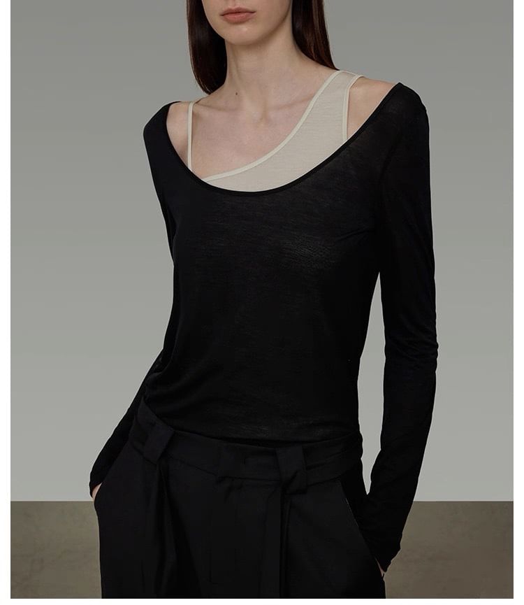 Set: Asymmetrical Neck Plain Tank Top + Long-Sleeve Scoop Neck Tee