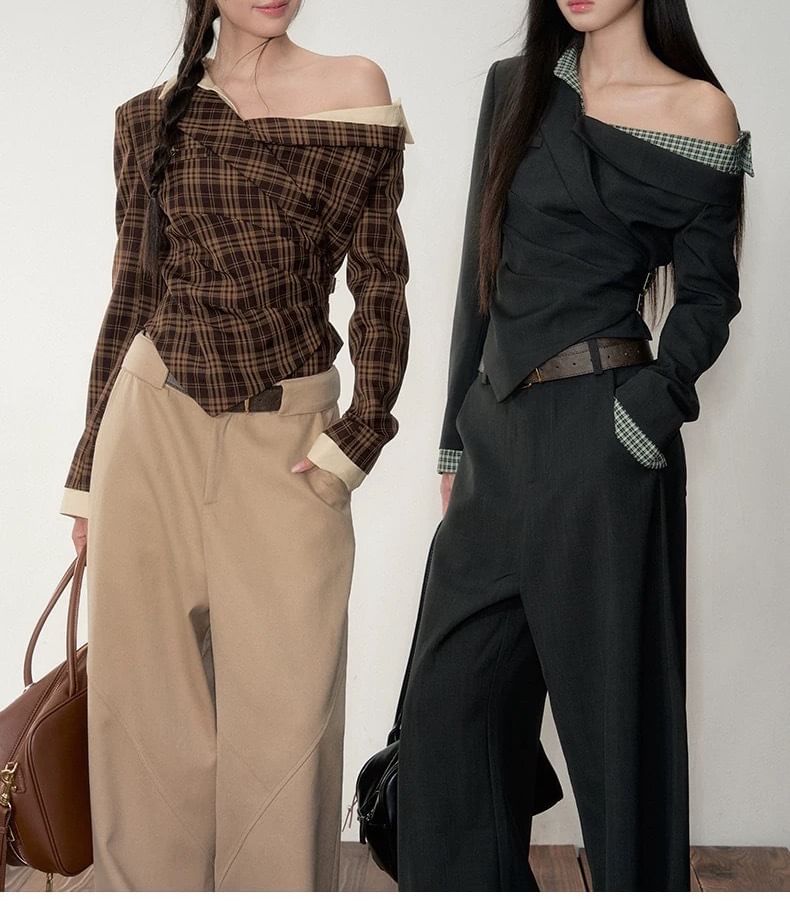 Long-Sleeve One-Shoulder Asymmetrical Blouse / High Waist Plain Wide Leg Pants