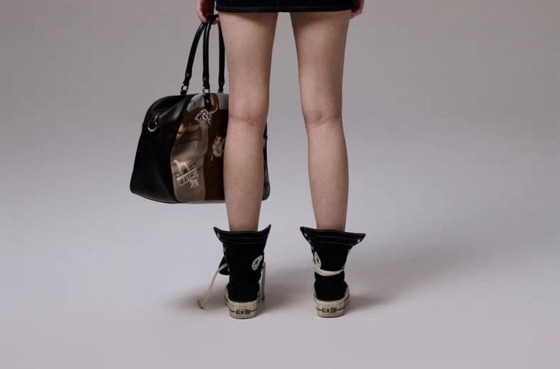 Long-Sleeve Crew Neck Dotted T-Shirt