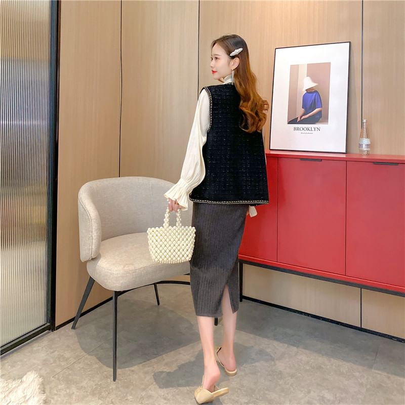 Round Neck Tweed Faux Pearl Button Vest