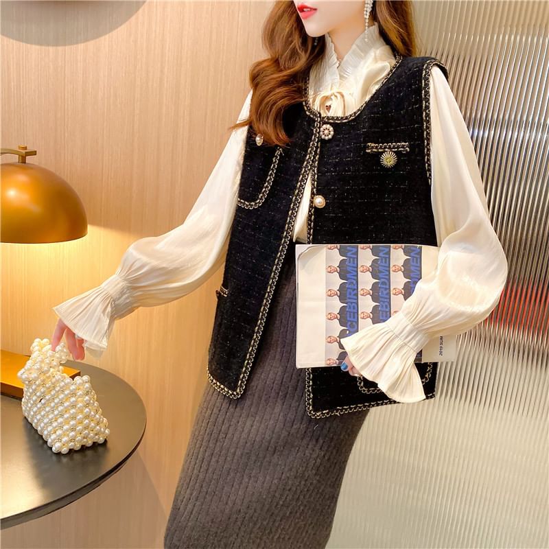Round Neck Tweed Faux Pearl Button Vest