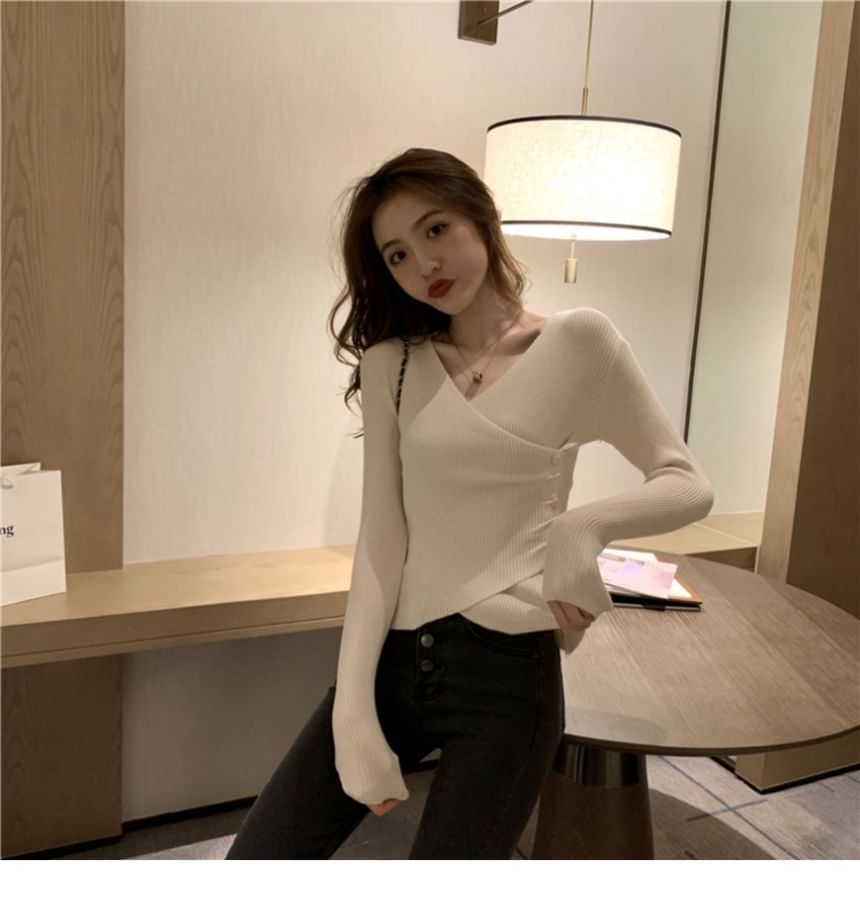 Ribbed Wrap V-Neck Long Sleeve Knit Top