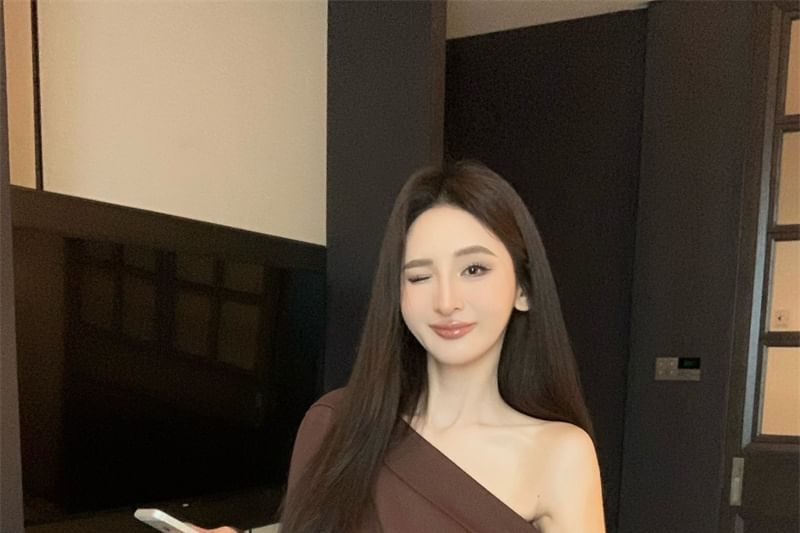 Two-Piece Set: Cold-Shoulder Asymmetric Slit Blouse & Flared Pants