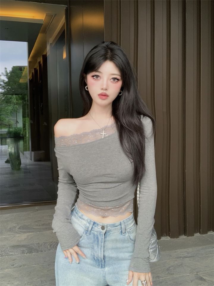 Off-Shoulder Lace-Trim Cropped Slim-Fit Long-Sleeve Tee