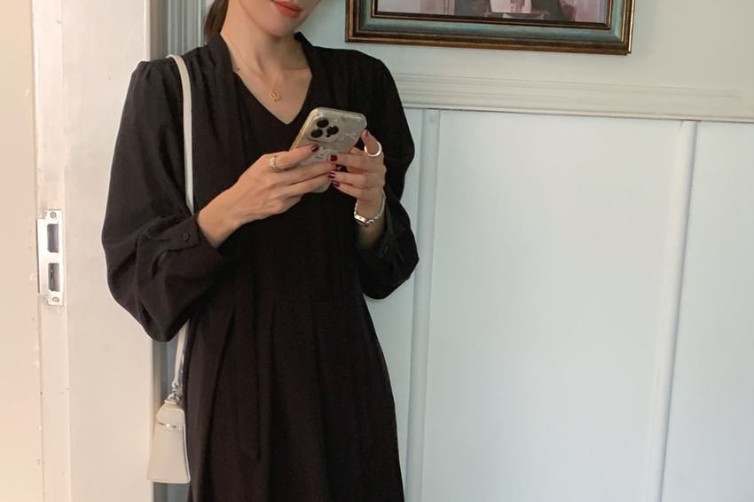 Long-Sleeve V-Neck Plain Maxi A-Line Dress