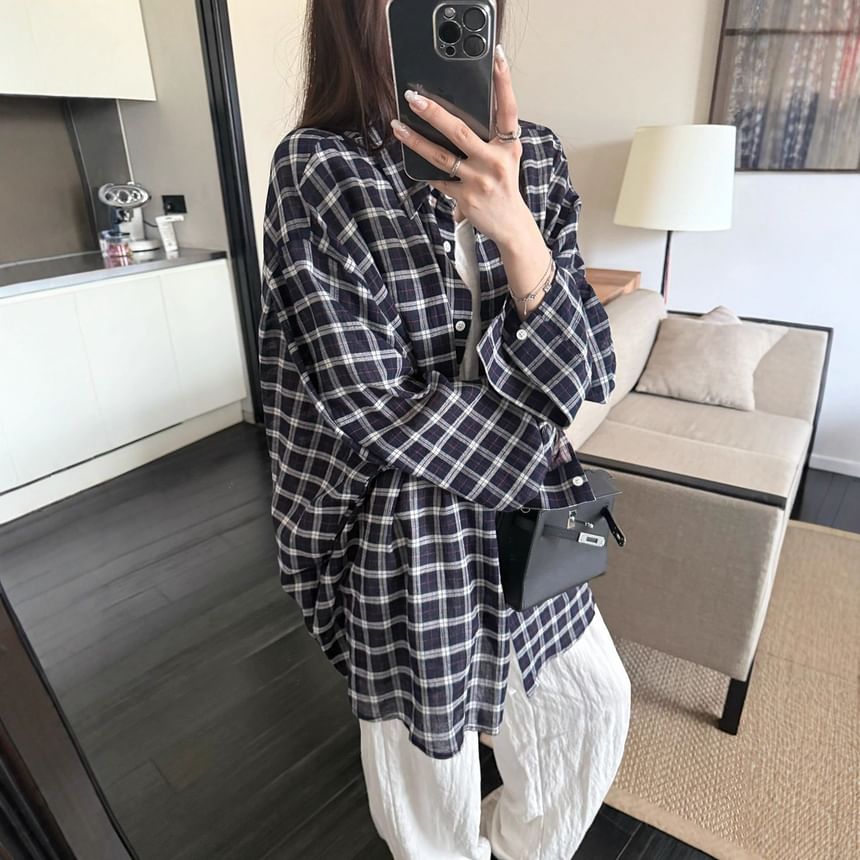 Classic Plaid Button-Down Shirt with Long Sleeves, Casual Tailored Fit