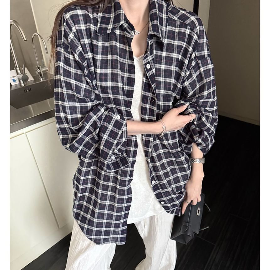 Classic Plaid Button-Down Shirt with Long Sleeves, Casual Tailored Fit