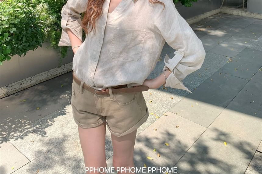 V-Neck Collared Button-Up Blouse, Long Sleeves, Solid Color, Elegant Fit