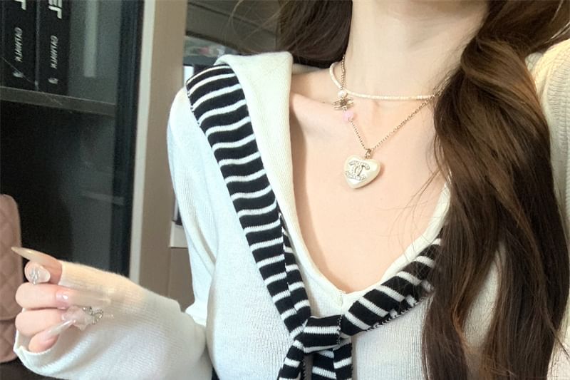 V-Neck Long Sleeve Striped Panel Knit Top