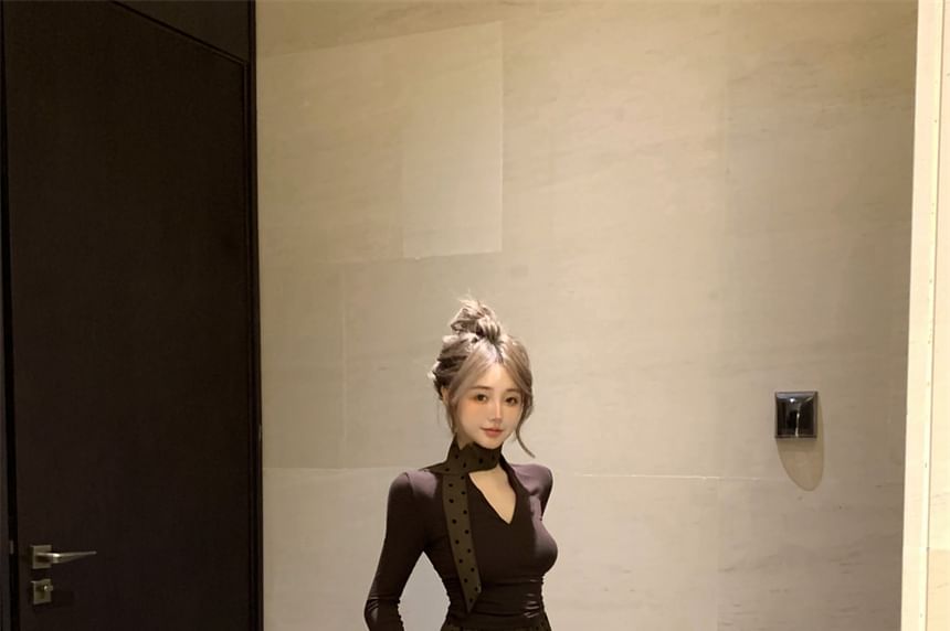 Long Sleeve V-Neck Solid Top & High Rise Dotted Maxi A-Line Skirt