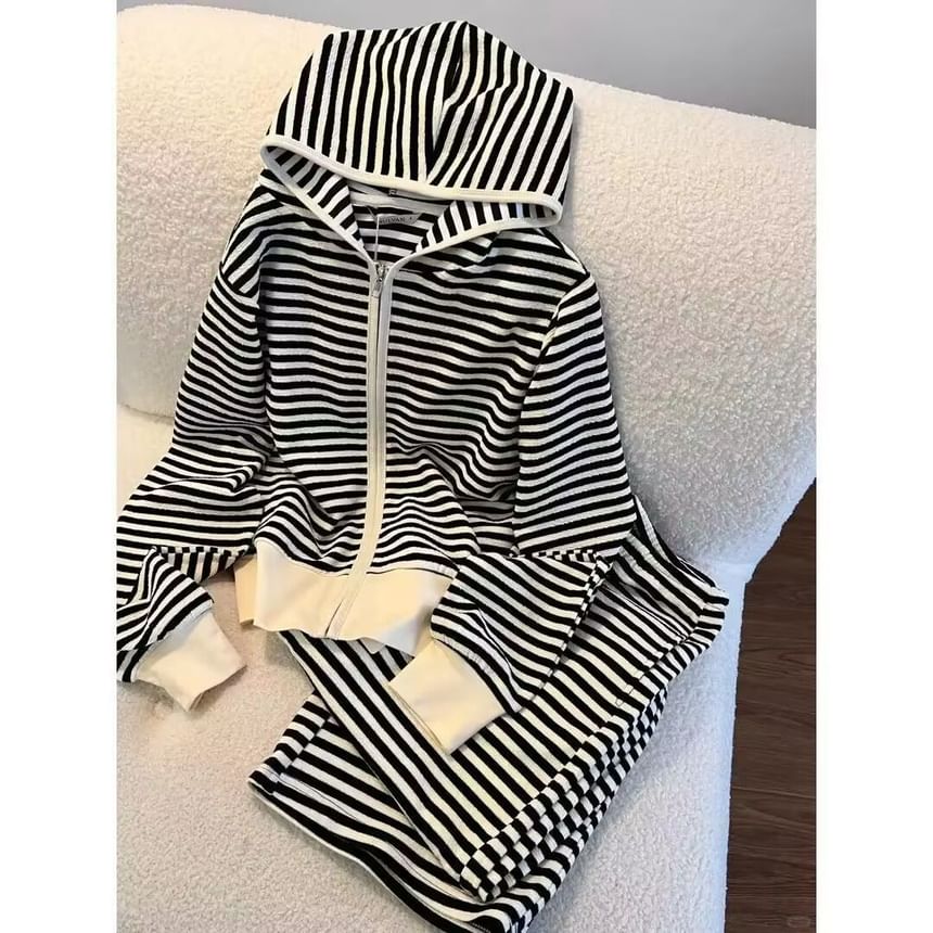 Striped Zip-Up Hoodie & Drawstring Baggy Pants Set