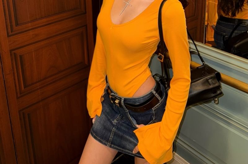 V-Neck Long-Sleeved Bodysuit Top in Solid Color