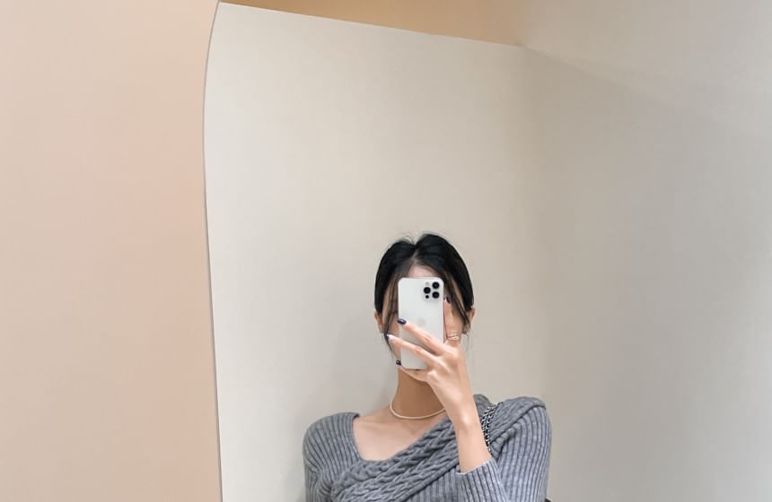 Off-Shoulder Asymmetrical Cable Knit Crop Top Long Sleeve