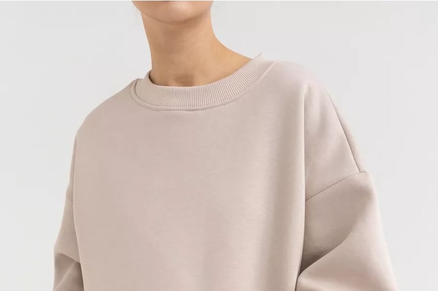 Crew-Neck Plain Sweatshirt