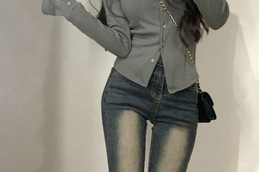 Collared Long Sleeve Button-Up Solid Slim Fit Top