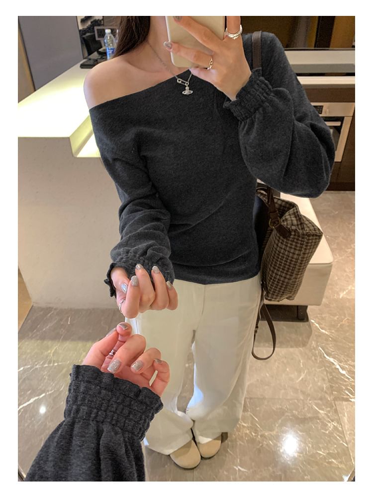 One-Shoulder Long-Sleeve Plain Knit Top