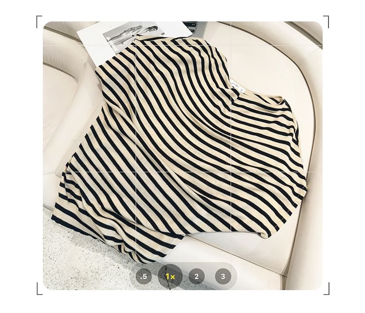 V-Neck Short-Sleeve Striped Top