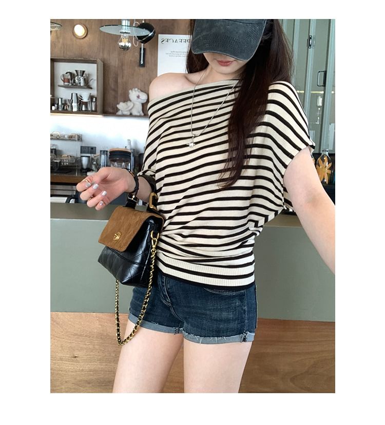 V-Neck Short-Sleeve Striped Top