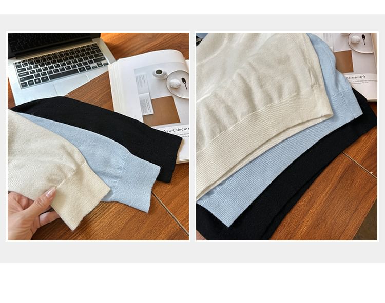 V-Neck Long-Sleeve Plain Knit Top