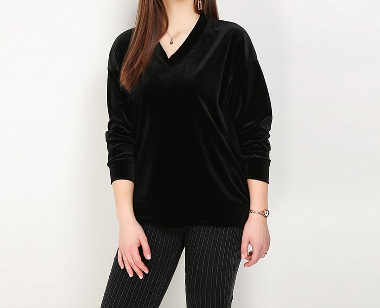 Velvet V-Neck Sweatshirt, Solid Color, Soft Texture, Relaxed Fit