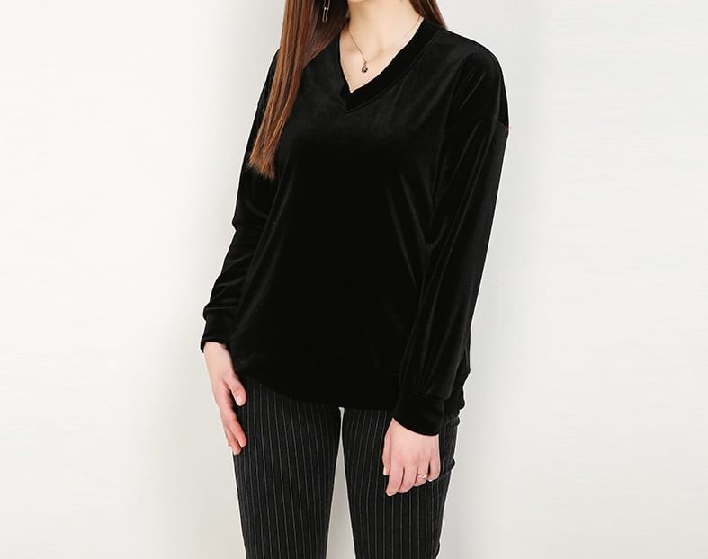 Velvet V-Neck Sweatshirt, Solid Color, Soft Texture, Relaxed Fit