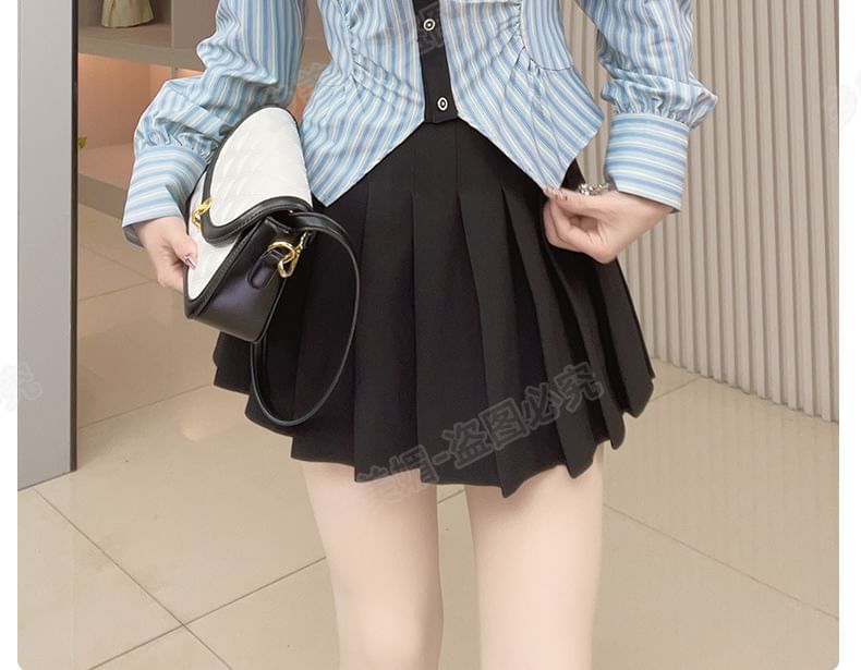 Long Sleeve Striped Crop Shirt