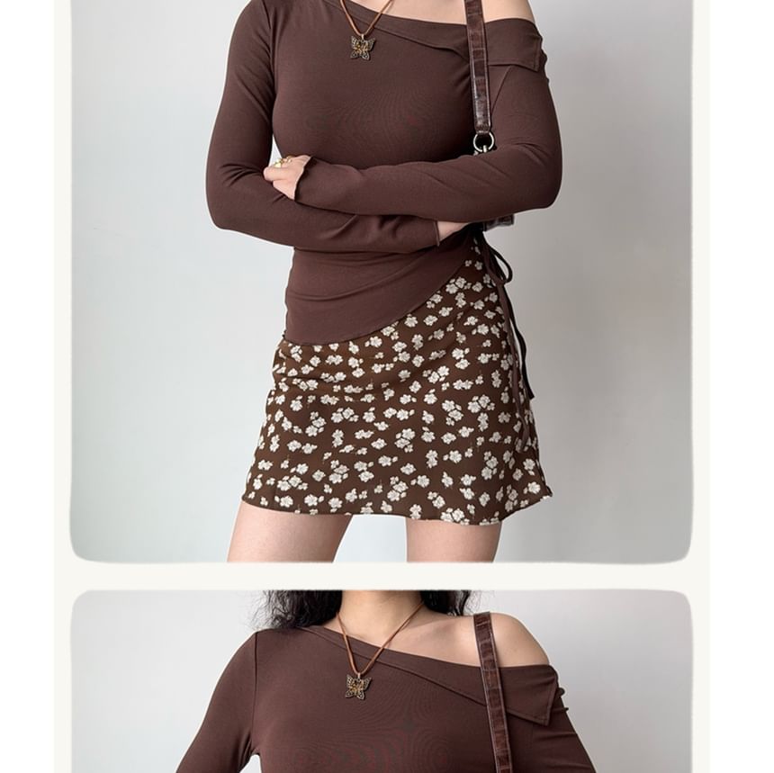 Asymmetrical Off-Shoulder Drawstring Tee, Long Sleeves, Solid Color, Slim Fit