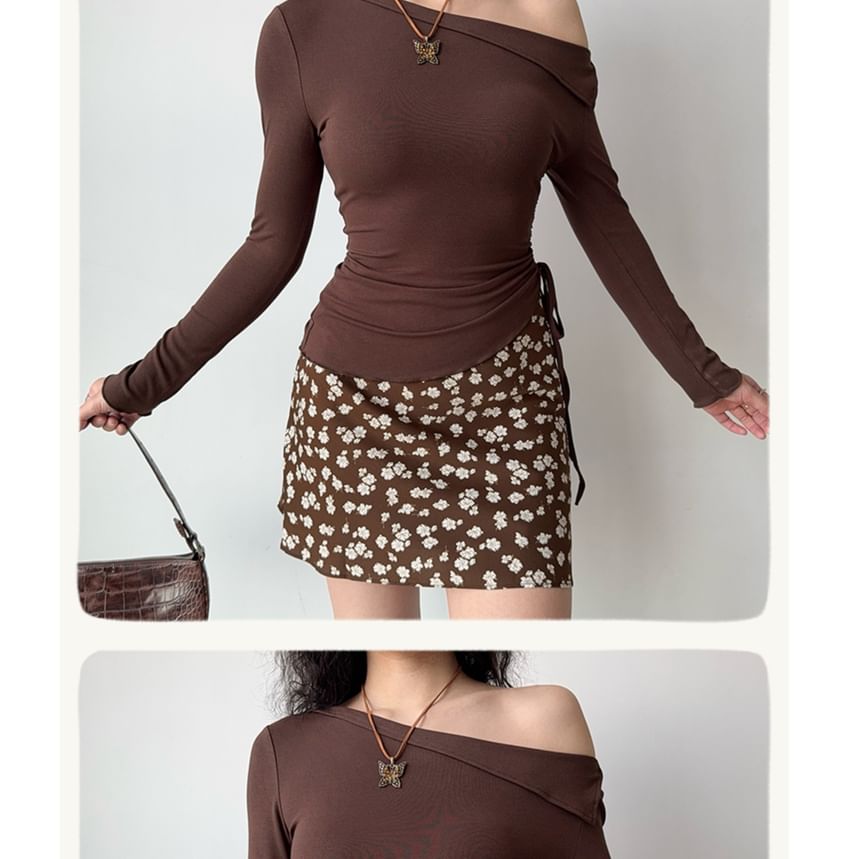 Asymmetrical Off-Shoulder Drawstring Tee, Long Sleeves, Solid Color, Slim Fit