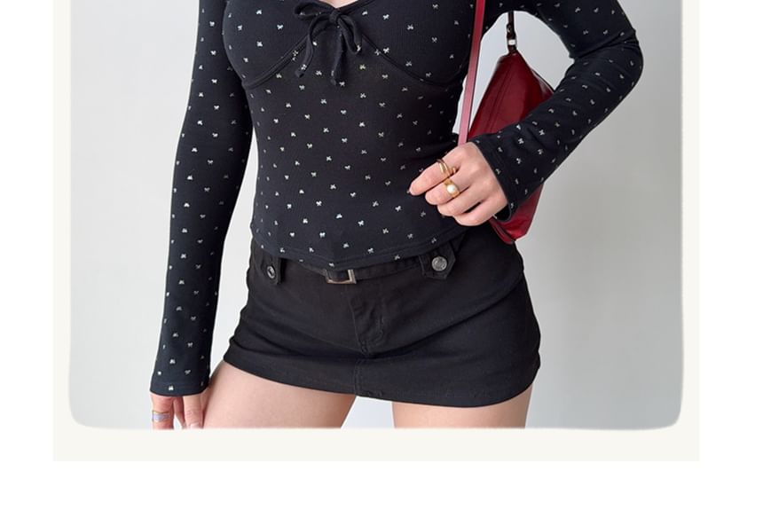 V-Neck Long Sleeve Bow Print Slim Fit T-Shirt