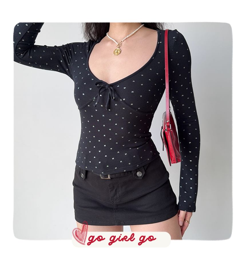 V-Neck Long Sleeve Bow Print Slim Fit T-Shirt