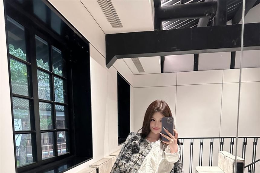 Plaid Tweed Jacket / Long-Sleeve Plain Blouse / Mini Skirt