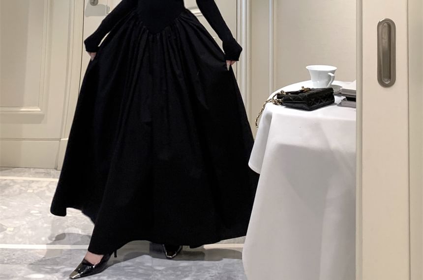 Long-Sleeve Scoop Neck Plain Maxi A-Line Dress