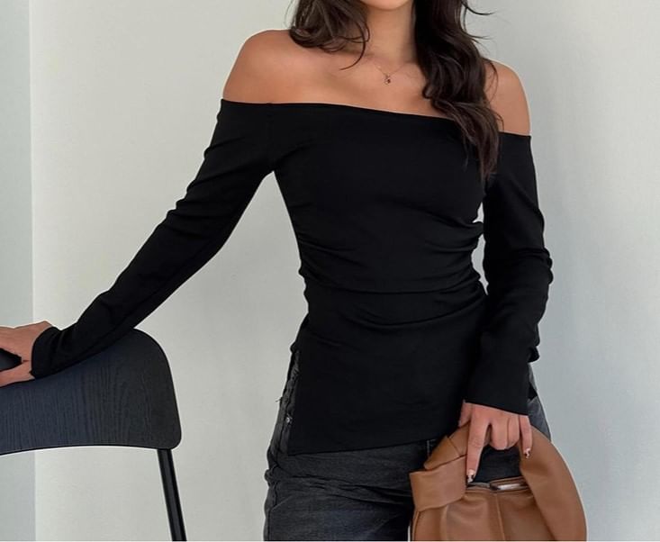 Slim-Fit Long-Sleeved T-Shirt with Off-Shoulder Design and Slit Detail