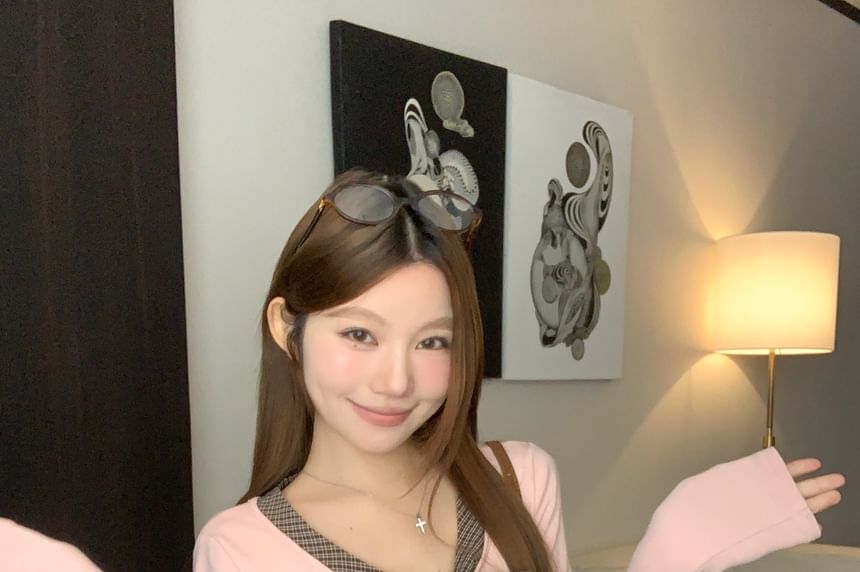 Long-Sleeved V-Neck T-Shirt with Buttoned Front, Plain Design