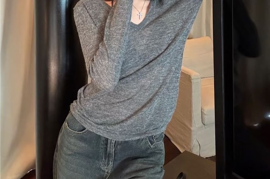 Melange V-Neck Long-Sleeve Knit Top
