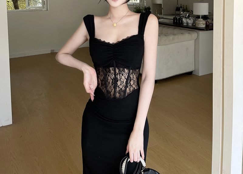 Sleeveless V-Neck Lace Maxi Mermaid Dress